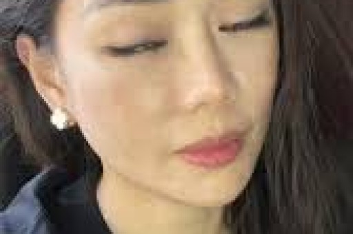 网红王暖暖解约：3年直播220场累到惊厥公司只晒成绩单？